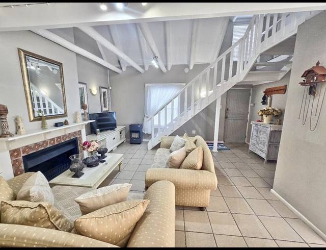 4 BEDROOM HOUSE FOR SALE IN STILBAAI-WES